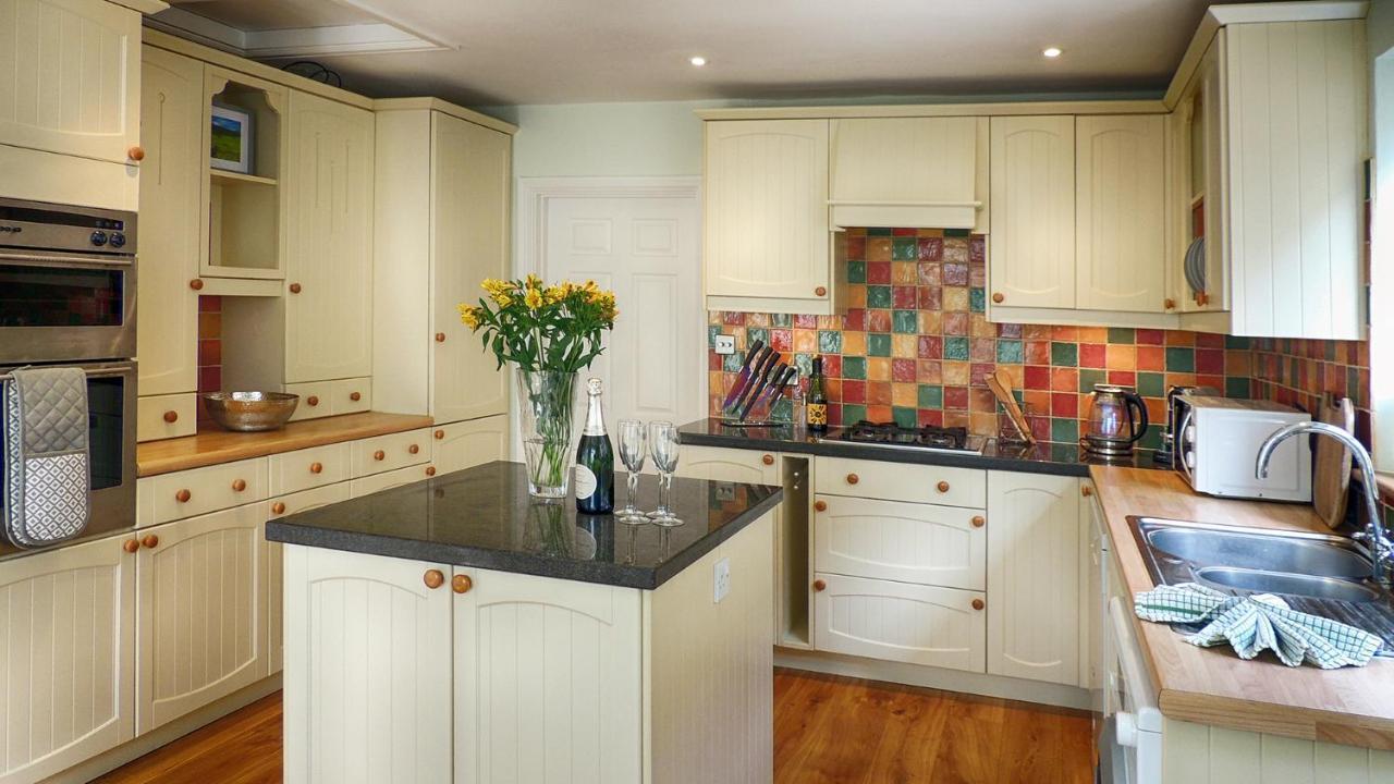 Ivy Cottage Bourton-on-the-Water Extérieur photo